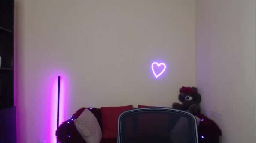 mikkey_mouse8 Adult Chat April 20, 2026