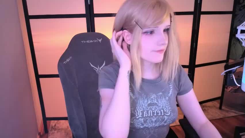 _mariko_ Adult Chat April 21, 2026