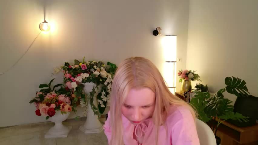 tinasiner Adult Chat April 21, 2026