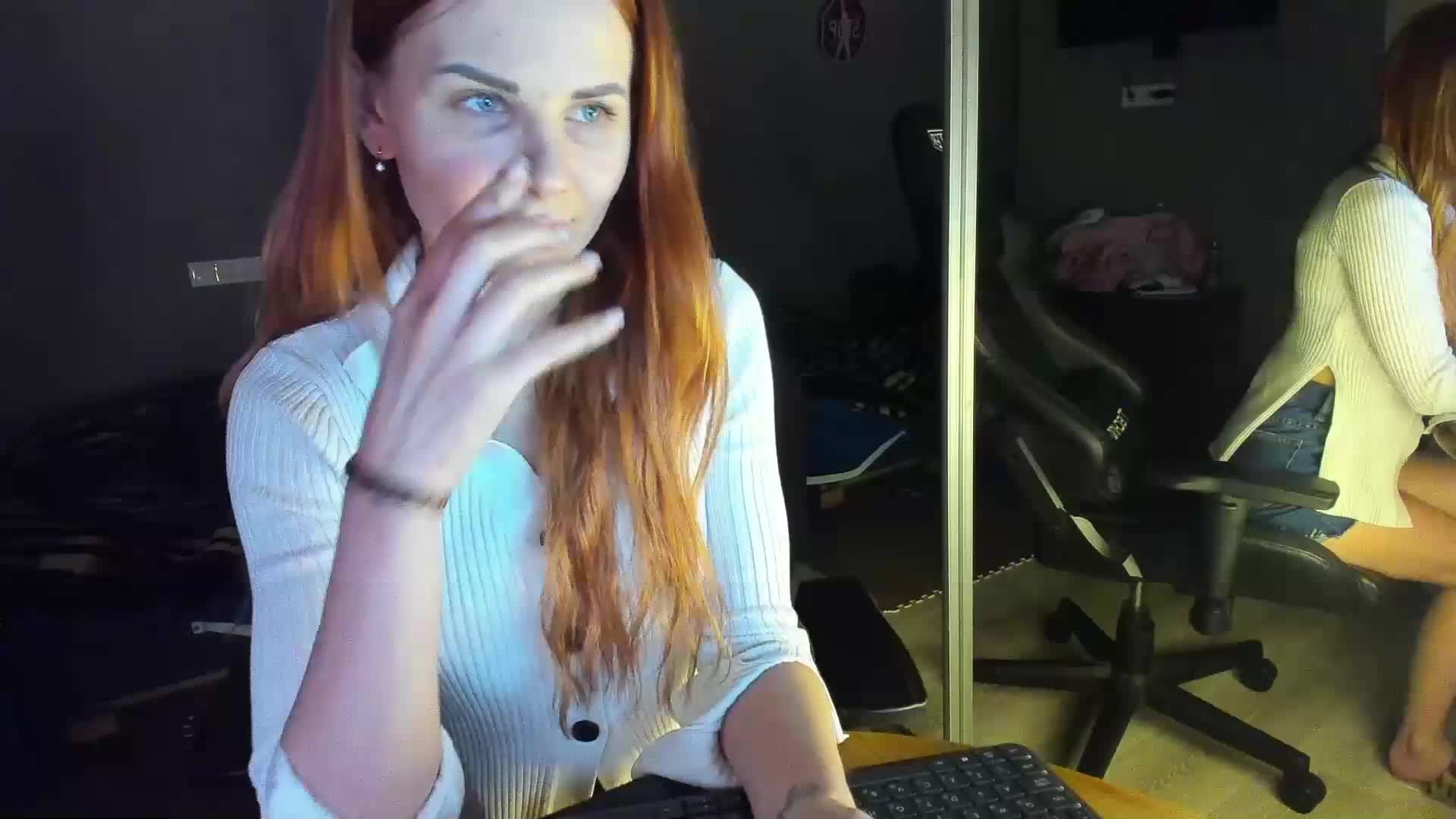 LunaLicks Adult Chat April 21, 2026
