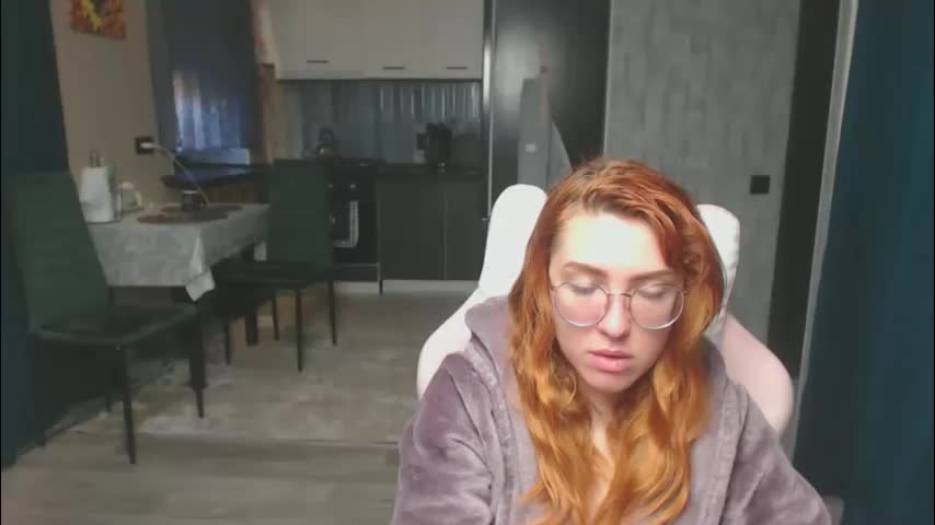 reginasmilee Adult Chat April 21, 2026
