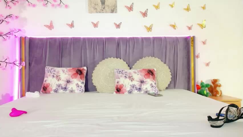 lilithcapri777 Adult Chat April 21, 2026