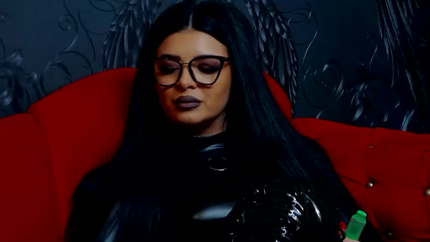 devashaqueen Adult Chat April 21, 2026