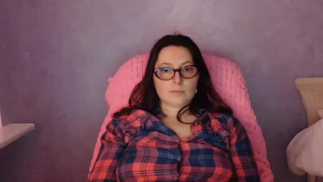luckylinda23 Adult Chat April 21, 2026