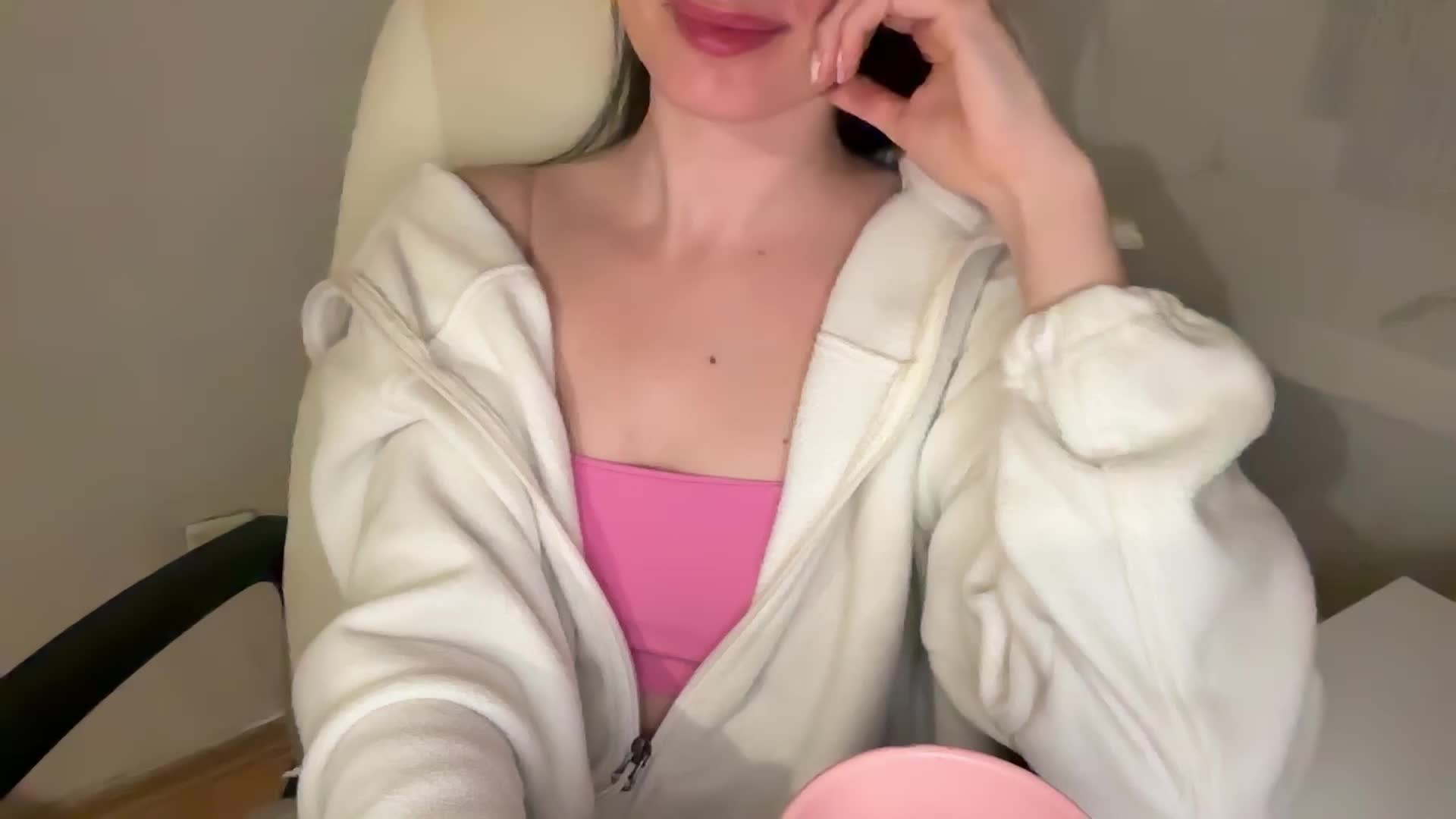 emisun Adult Chat April 21, 2026