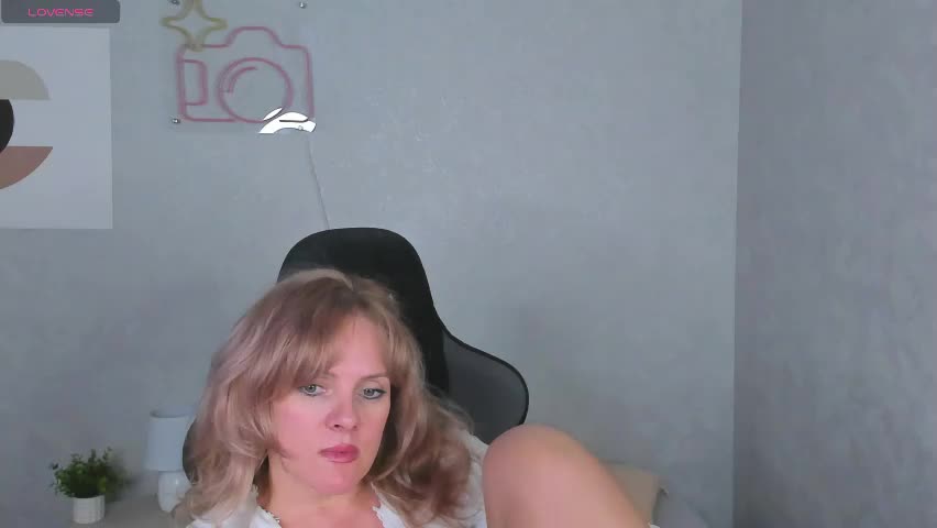 victoria_nelson Adult Chat April 21, 2026