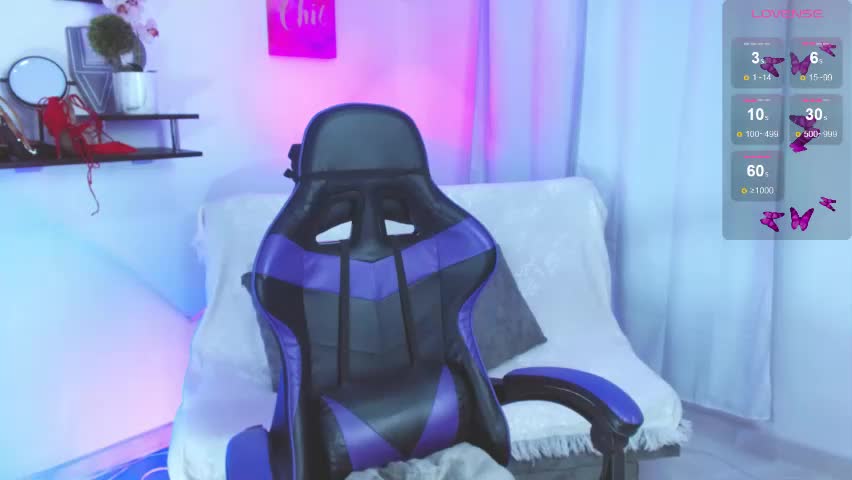 emmi_cam Adult Chat April 21, 2026