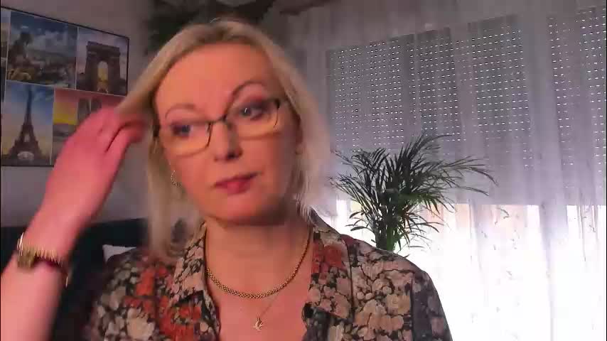 xvanessalove Adult Chat April 21, 2026