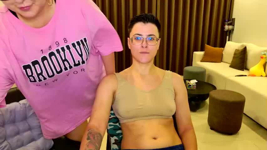 chloe_x_ Adult Chat April 21, 2026