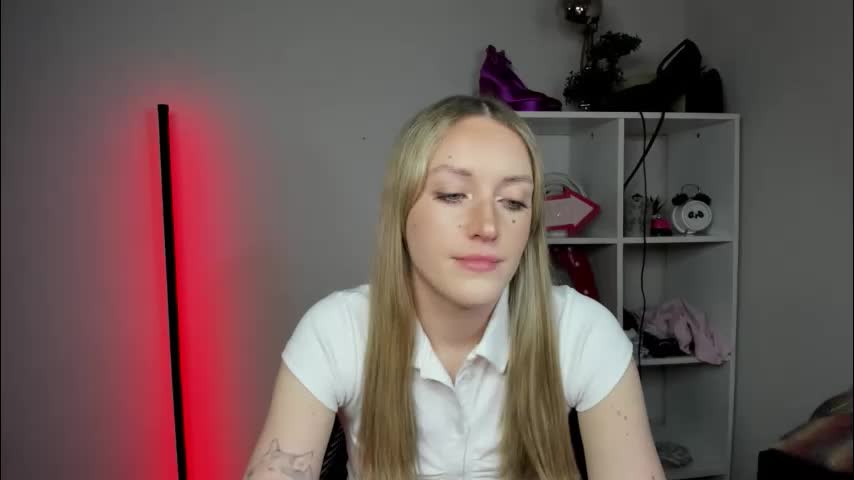 evelynblond Adult Chat April 21, 2026