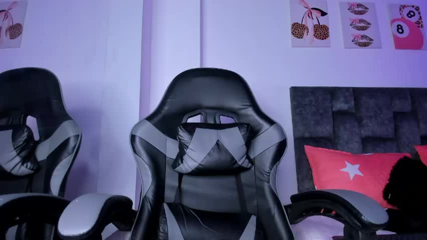 kittystar18 Adult Chat April 21, 2026