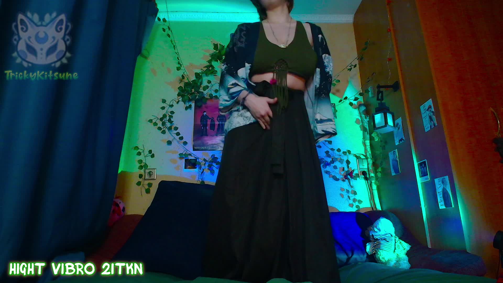 Tricky_Kitsune Adult Chat April 21, 2026