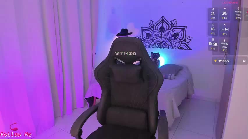 louanebouroff Adult Chat April 21, 2026