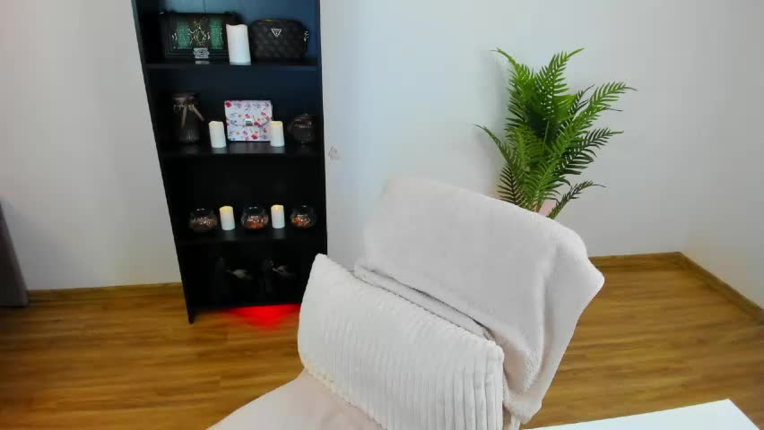 khloe_star Adult Chat April 22, 2026