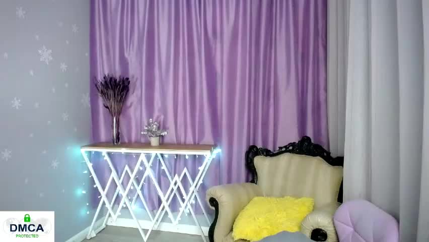 queen_a_n_i Adult Chat April 22, 2026