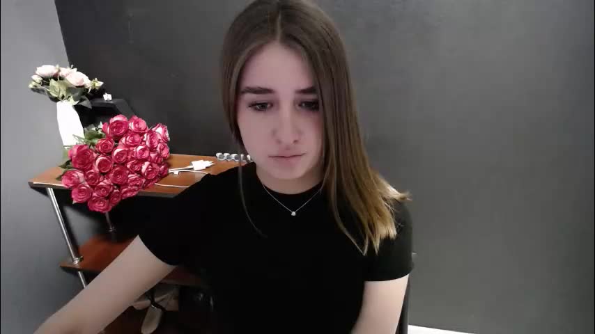 moon_sirennn Adult Chat April 22, 2026