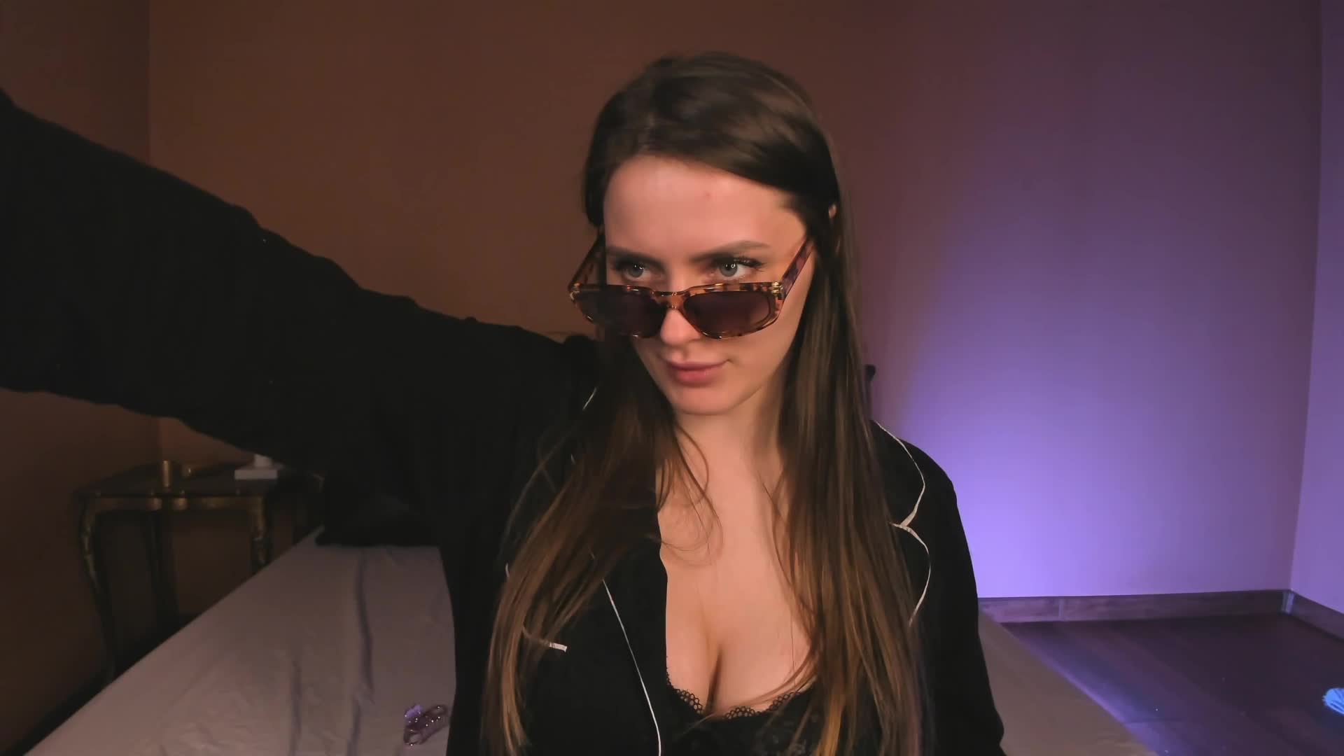 Amber-Tender Adult Chat April 22, 2026
