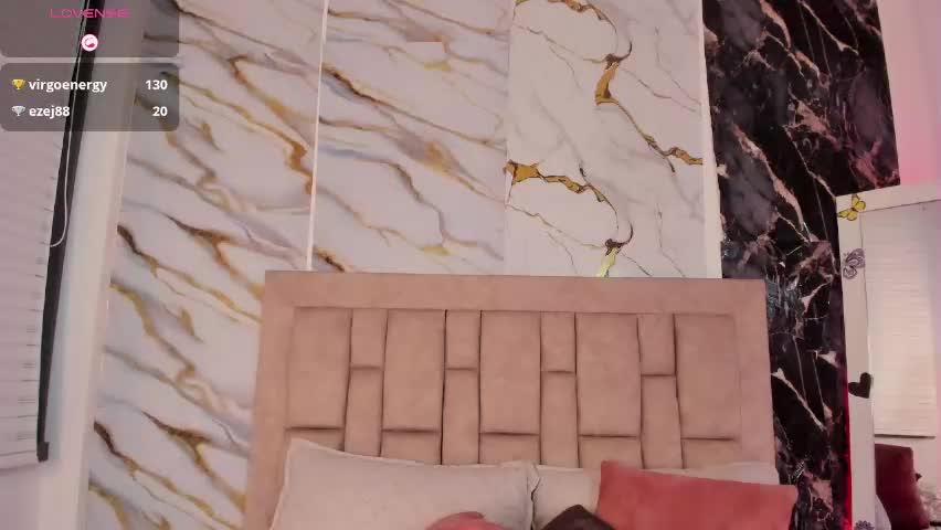 scarlet_darling26 Adult Chat April 22, 2026