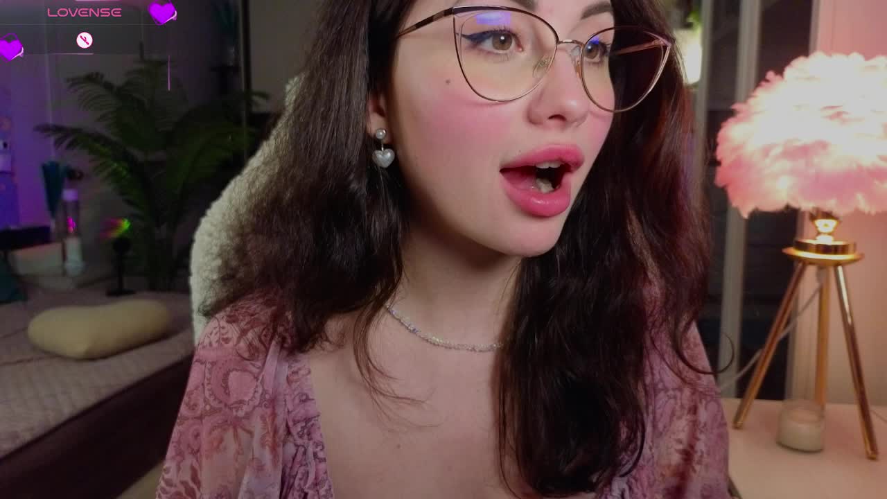 Innocent_Flower Adult Chat April 22, 2026