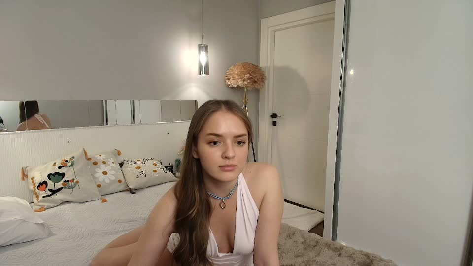 Lunaaaura Adult Chat April 22, 2026