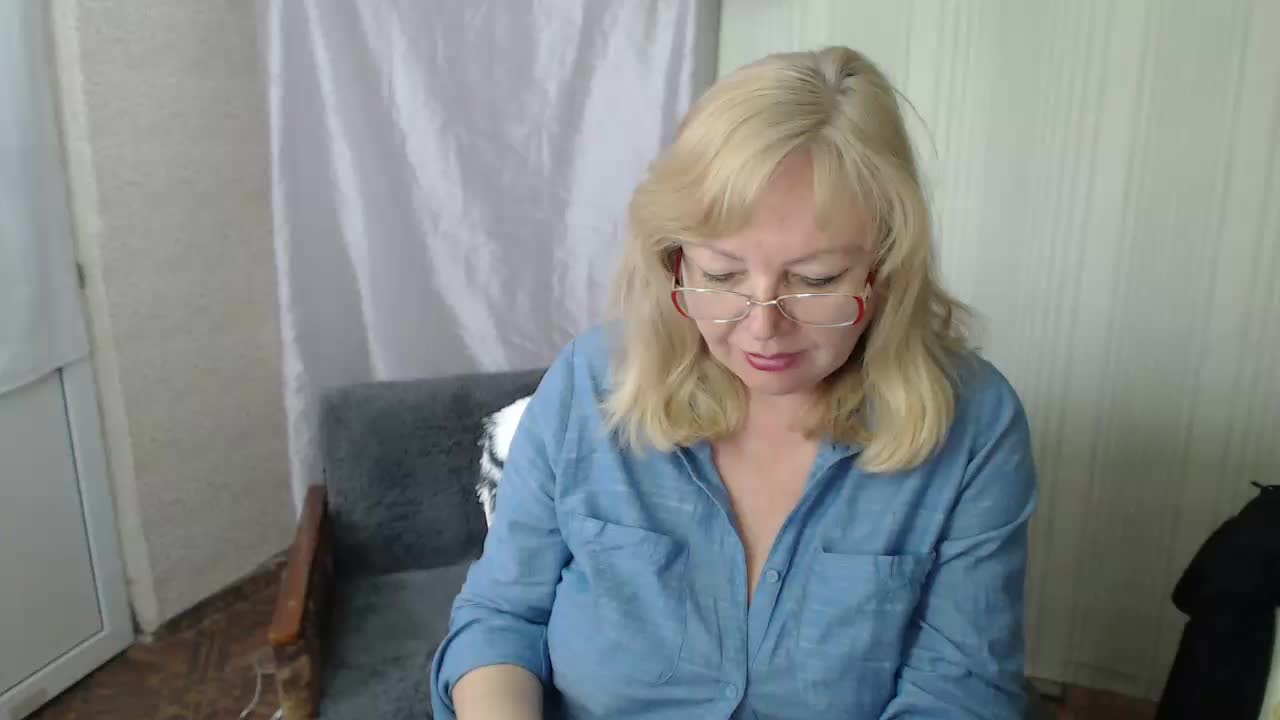 EvelynLoveShy Adult Chat April 22, 2026