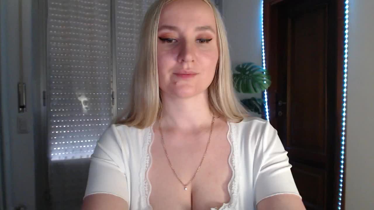 Alina-Lovely Adult Chat April 22, 2026