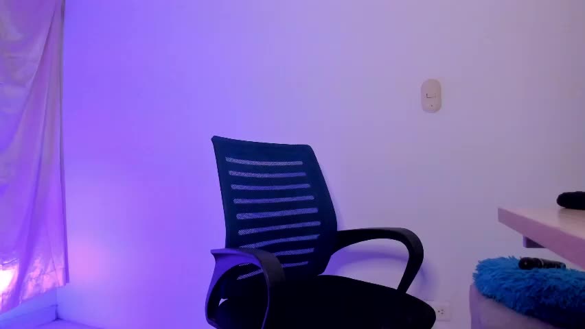 lucia_fuster Adult Chat April 22, 2026