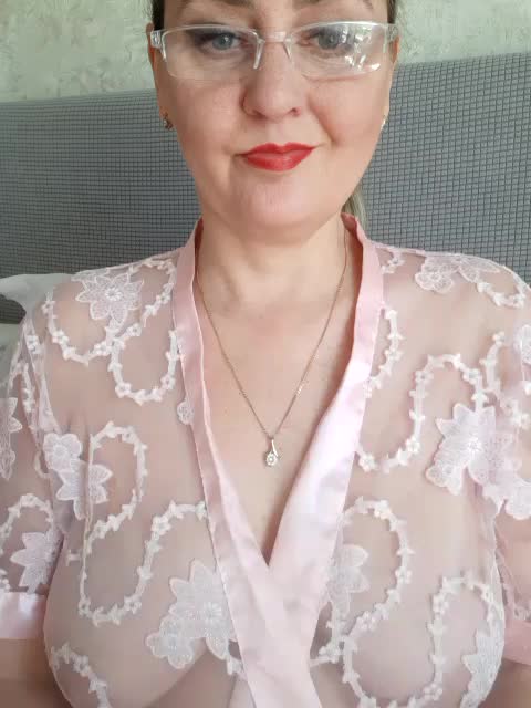 SexiestJess45 Adult Chat April 22, 2026