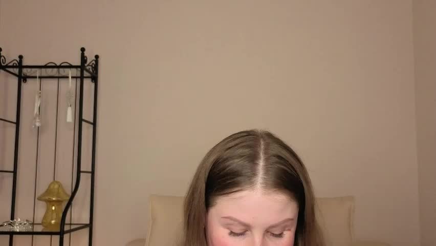 helens_lov Adult Chat April 22, 2026