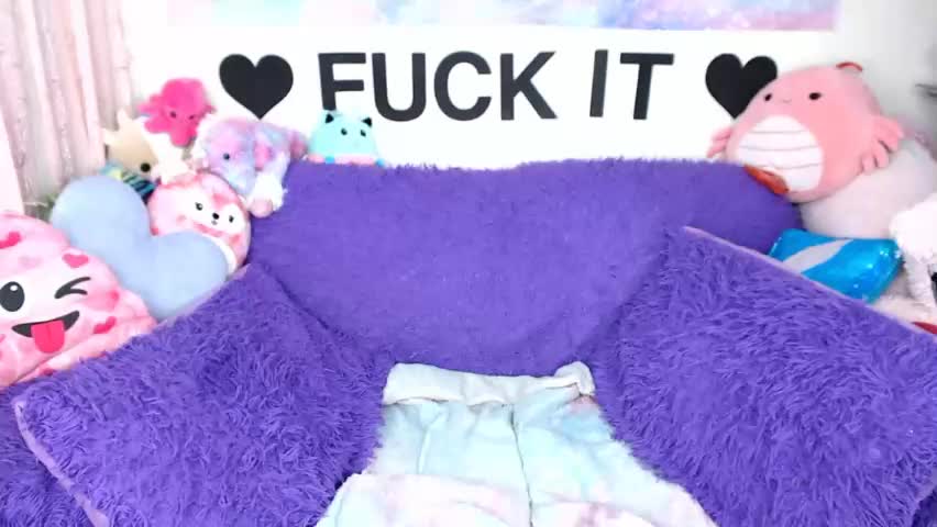 mackenziewolfe Adult Chat April 22, 2026