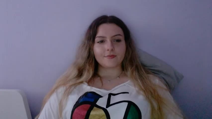 britneyglow Adult Chat April 22, 2026