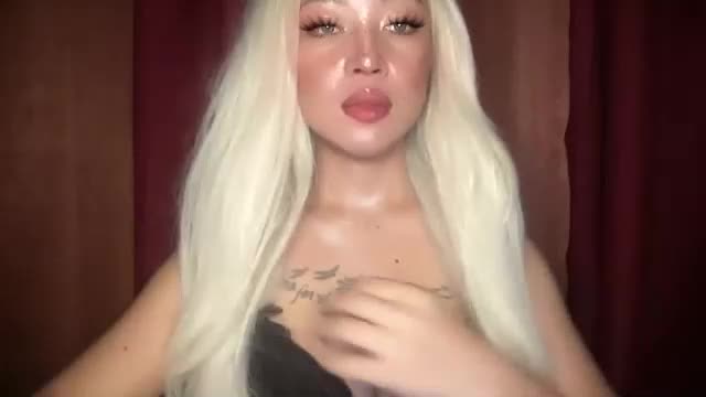 oliviaxxmore69 Adult Chat April 22, 2026