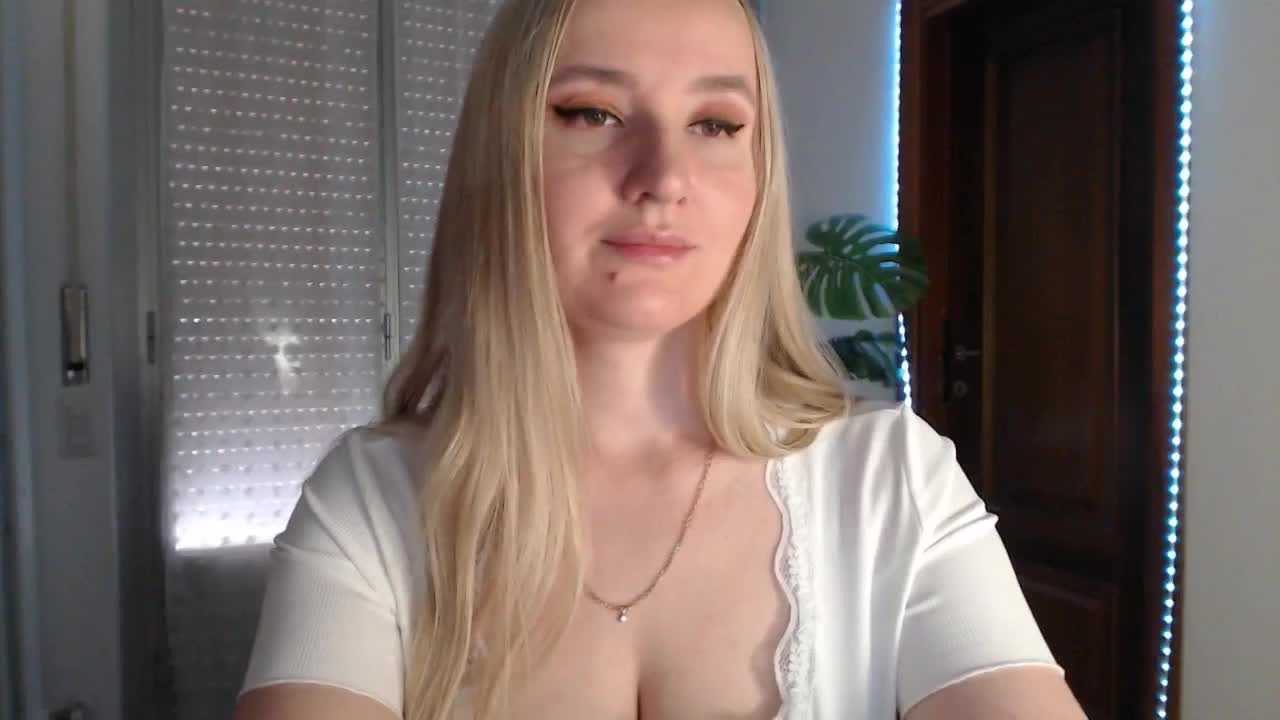 Alina-Lovely Adult Chat April 22, 2026