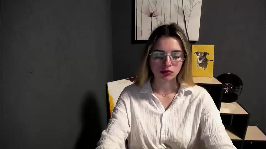 olivia_vi Adult Chat April 22, 2026