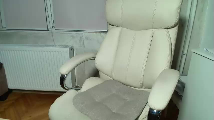 barbie_blondeprincess Adult Chat April 22, 2026