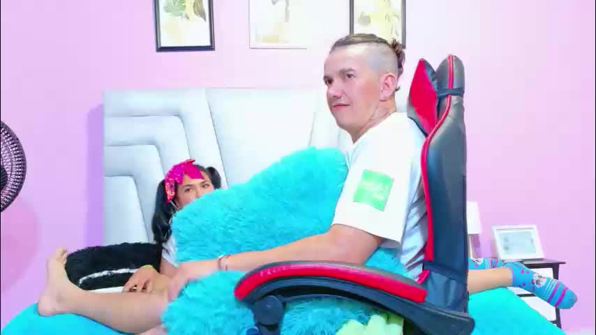 xiomaraandcristiano Adult Chat April 22, 2026