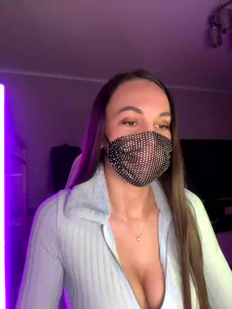 QWEENII Adult Chat April 22, 2026