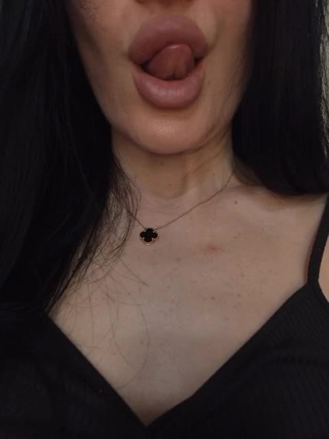 Black_chick Adult Chat April 22, 2026