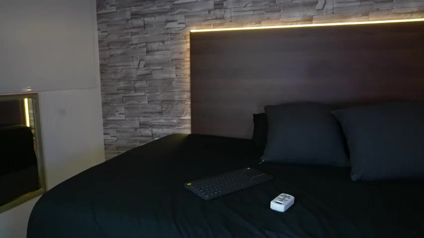 zenda_biancha Adult Chat April 22, 2026