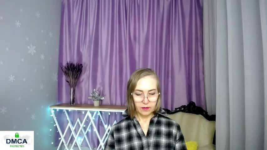 queen_a_n_i Adult Chat April 22, 2026
