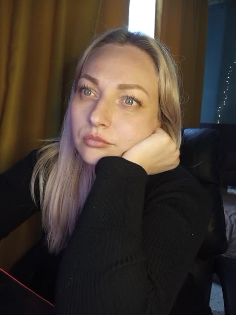 Tanysha-1 Adult Chat April 22, 2026
