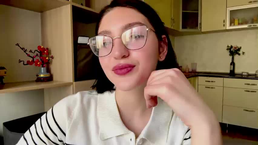 hollisguerrette Adult Chat April 22, 2026
