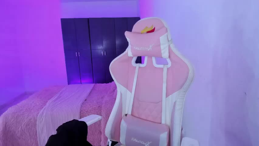 isaa_diamond Adult Chat April 22, 2026