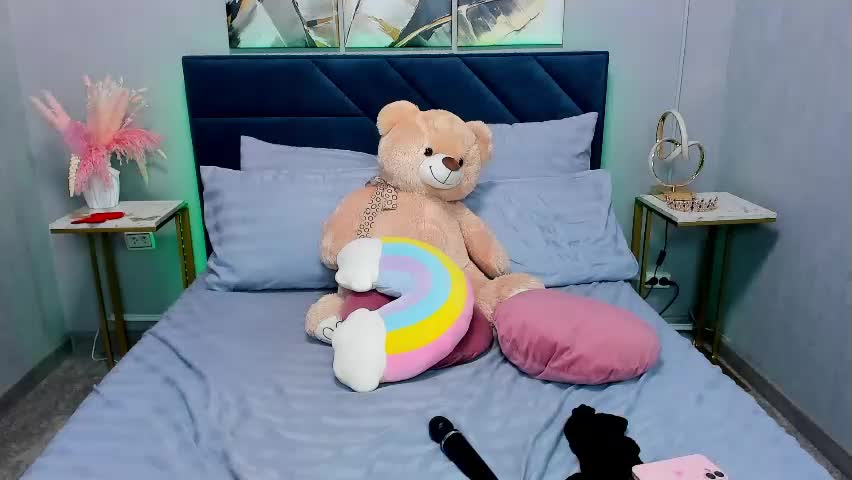 curvy_dynamite Adult Chat April 22, 2026