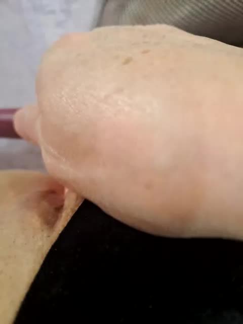 qwerty1975-1 Adult Chat April 22, 2026