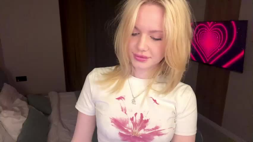 moonavellee Adult Chat April 22, 2026