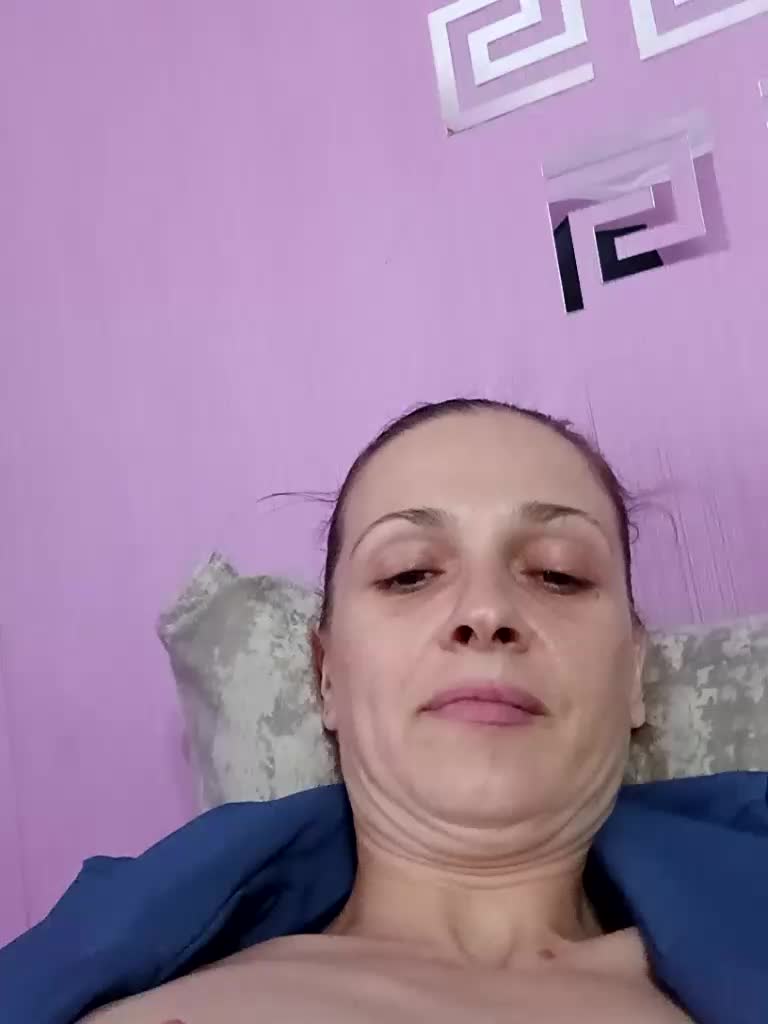 HelgaValkiriya Adult Chat April 22, 2026