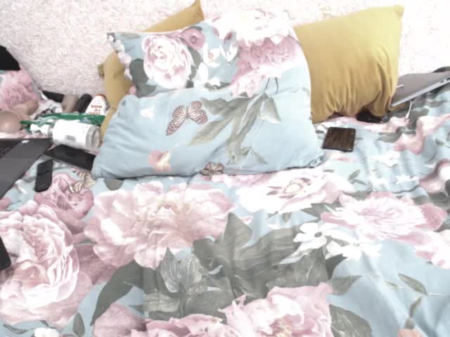 Ksenia-Cat444 Adult Chat April 22, 2026