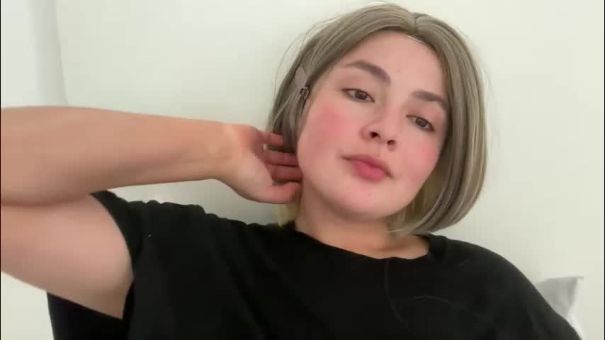 emily_morning_dew Adult Chat April 22, 2026