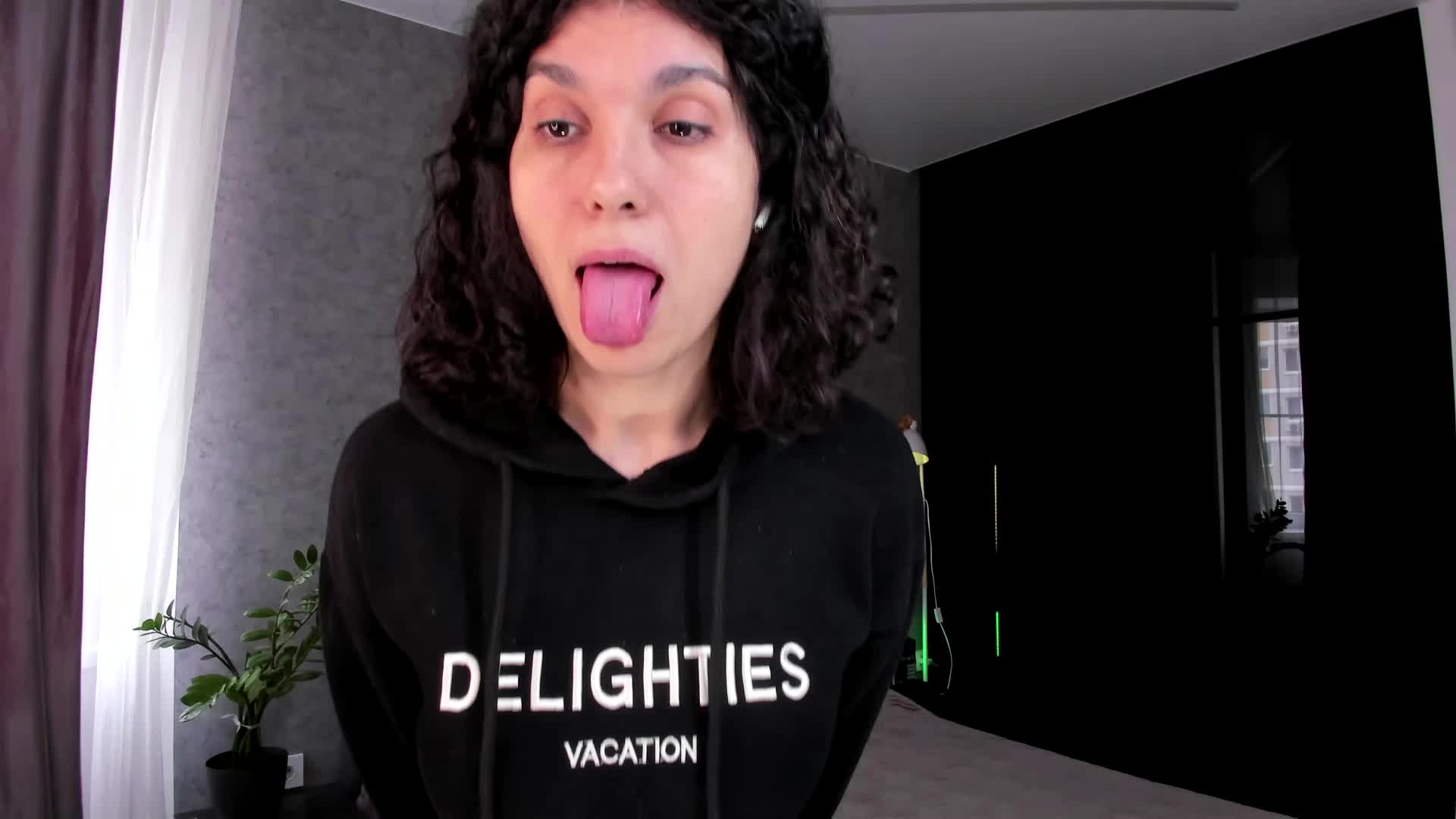 Curly-Sue Adult Chat April 22, 2026